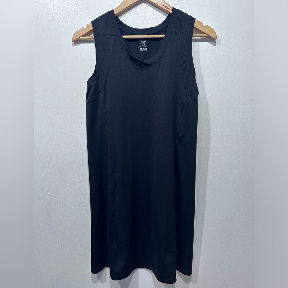 ARC'TERYX Black Soltera V-Neck Sleeveless A-Line Athletic‎ Dress Size M